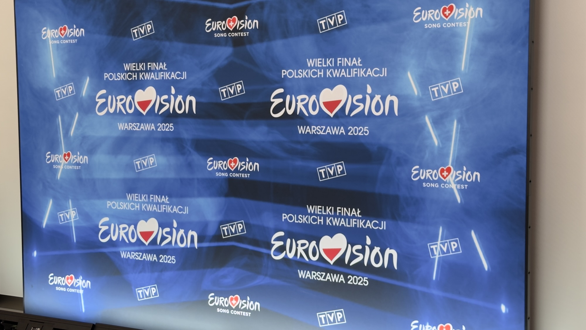 Polskie preselekcje 2025: Mamy wyniki ankiety! Jak oceniliście Telewizję Polską za realizację finału narodowego? • Kto był najlepszym prowadzącym, kto miał najlepszy występ, a kogo wsparłoby jury?