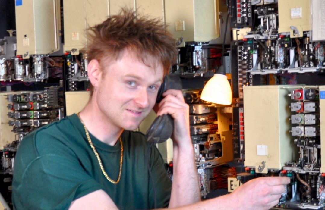 Eurowizja 2026: Kim jest reprezentant Wielkiej Brytanii! Nietuzinkowy wybór BBC • Próba manipulacji głosowaniem na Litwie • Sheila o krok bliżej reprezentowania San Marino