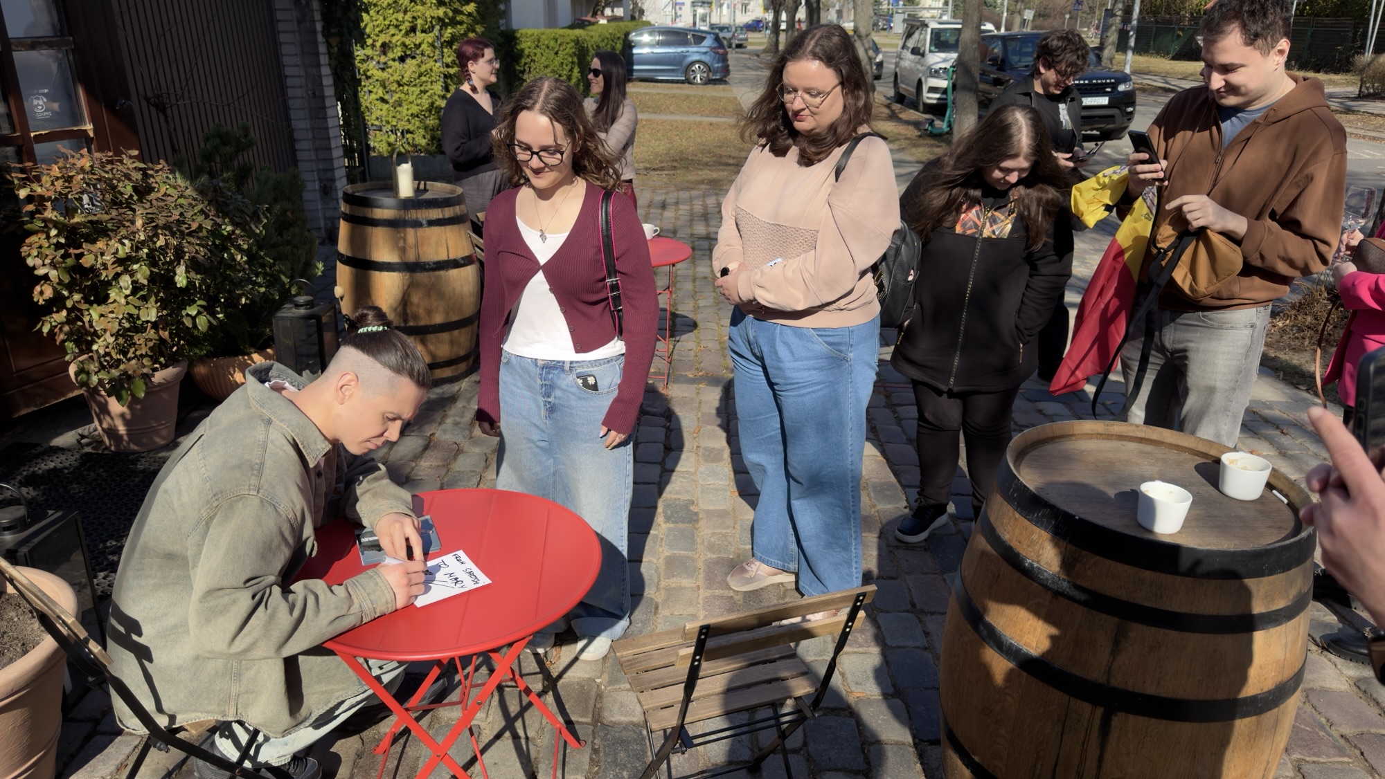 Eurowizja 2026: Satoshi w Warszawie! Reprezentant Mołdawii spotkał się z Alicją Szemplińską! Zobacz relację z „Winnic Mołdawii” na Żoliborzu